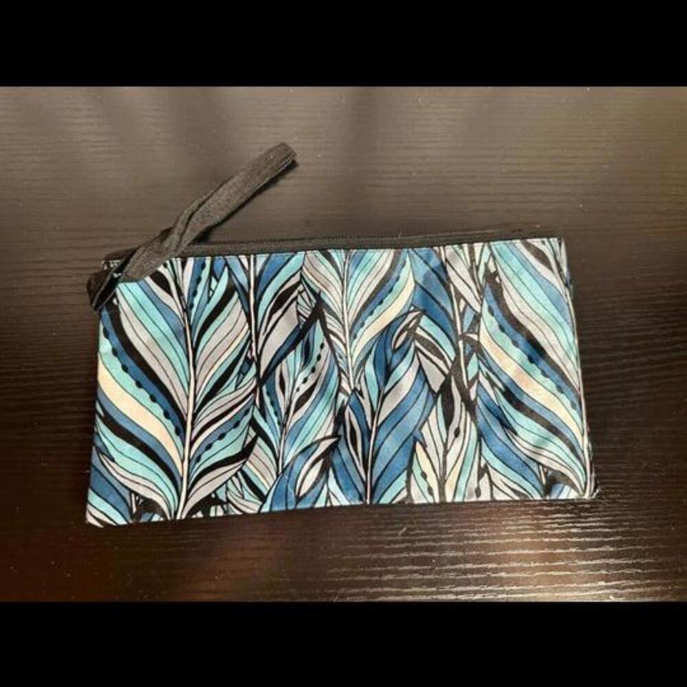 Stylish Feather Print Cosmetic Bag - Picture 1 of 2